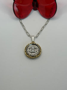 #689 Vintage Couture Necklace 23mm