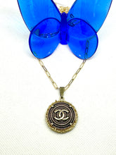 Load image into Gallery viewer, #696 Vintage Couture Necklace 28mm